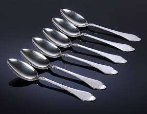 Horsens Sølvvarefabrik. Bernstorff sæt middagsskeer af hammerslået sølv 6