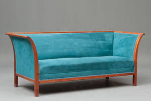 Frits Henningsen. Tre-pers. sofa med stel af mahogny 