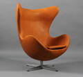 Arne Jacobsen. Ægget. Hvilestol, cognacfarvet anilinlæder