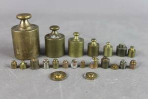 Vikter i mässing 21 st