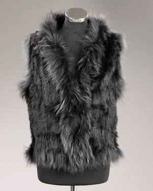Strikket vest af kanin og raccoon. Str. LXL
