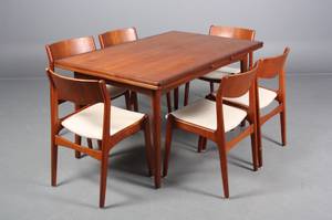 Dansk møbelproducent. Spisebord med seks stole, teak.