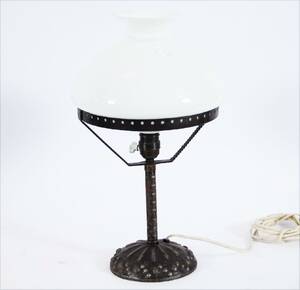 Bordslampa, 1900-talets första hälft