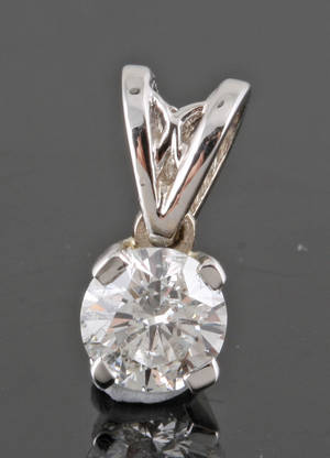 Pendant in 14kt  set with brilliant cut diamond 0.38 ct 