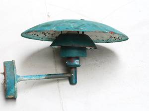 Poul Henningsen 1894-1967. PH 4½3 udendørslampe