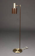 Jo Hammerborg. Standerlampe af messing og brunlakeret metal