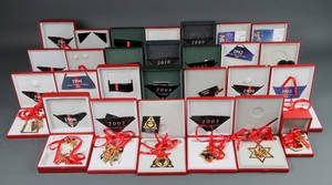 Georg Jensen. Samling årstals juleuroer 27