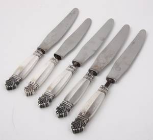 `DronningAcantus´ frokost- og middagsknive med skafter af sterlingsølv, Johan Rohde for Georg Jensen 5