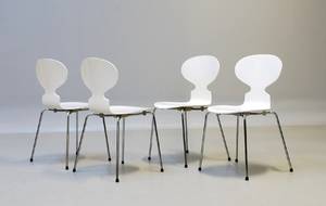 Arne Jacobsen 1902 - 1971. Sæt på fire stole, Myren, model 3101 4