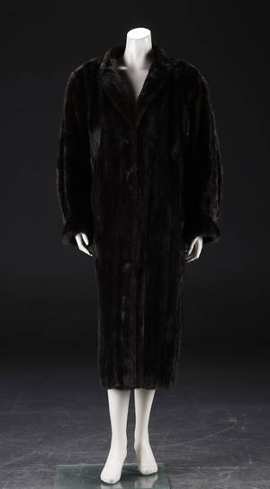 Yves Saint Laurent. Frakke af mink str. 42 