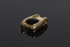 Anhänger 18kt Gold mit Granat