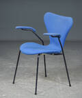 Arne Jacobsen, Syveren med armlæn, model 3207