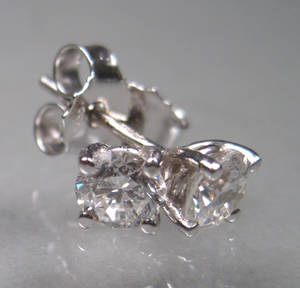 Par brillantørestikkere - Ca. 0.96 ct. 2