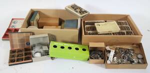 Stort parti klockdelar