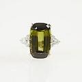 Ring vitguld turmalin briljanter