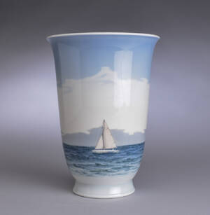 Kgl. porcelæn, stor vase 28213558 Denne vare er sat til omsalg under nyt varenummer 4777418