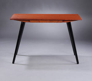 Svend Erik Andersen. Fritstående Unika skrivebord i teak  