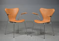 Arne Jacobsen. Par syverstole, model 3207, cognacfarvet læder 2 