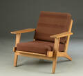 Hans J. Wegner. Lænestol model GE290  