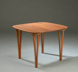 Lampebord af kirsebærtræ.