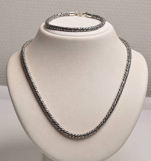 Smykkesæt, collier og armlænke