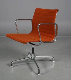 Charles Eames Armstol, serien Aluminium Group Conference, hopsak uld