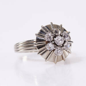 Ring 18 k vitguld diamanter