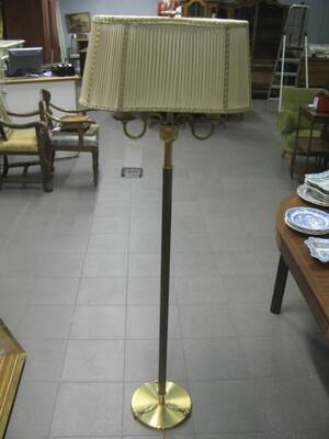 Golvarmatur