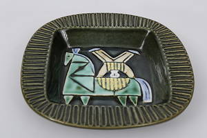  LISA LARSON. Askfat, stengods, etikettmärkt, Gustavsberg.