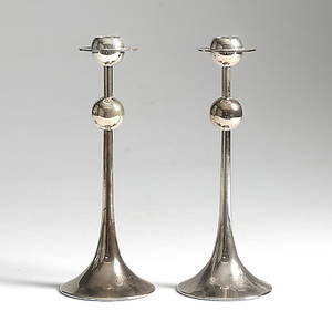 LJUSSTAKAR, ett par, nysilver, Saturnus, Kjell Engman, Gense.