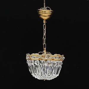  TAKLAMPA med prismor, korgmodell, 1900-talets andra hälft.