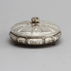  DOSA, silver, 181900-tal. Vikt ca 342 g.