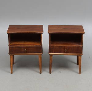  SÄNGBORD, ett par, furu, 193040-tal.