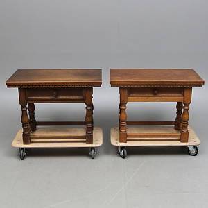  BORD med låda i sargren, ett par, barockstil, 1900-tal.