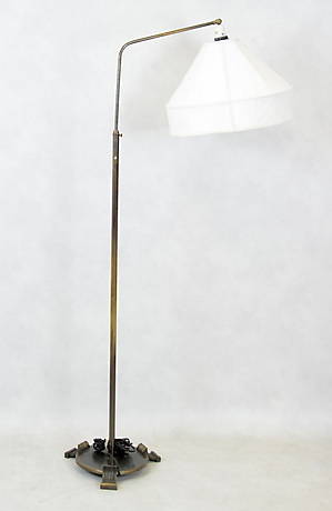 GOLVLAMPA, metall, 1900-tal.