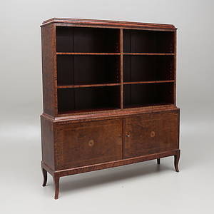  BOKHYLLA med skåp, björk, 1900-talets första hälft.