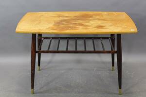 Soffbord i teak med tidningshylla 