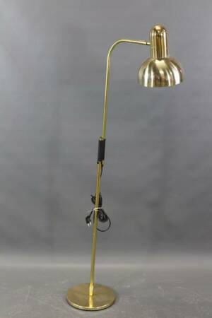 Golvlampa i mässing