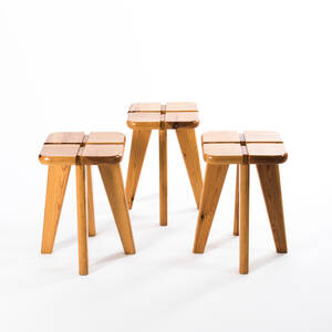 Pallar i furu från 1900-talets mitt