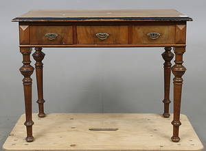  SKRIVBORD, nyrenässans, omkring 1900.
