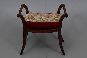  TABURETT, mahogny, 1900-talets första hälft.