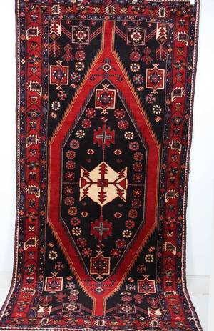 Persisk handknuten matta Saveh, mått 290x140 cm.