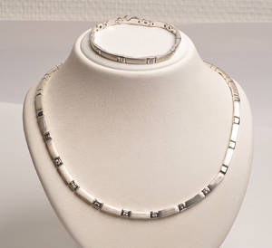 Smykkesæt af sterling sølv