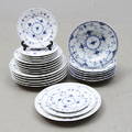  SERVISDELAR, 24 st, porslin, Musselmalet, Royal Copenhagen.