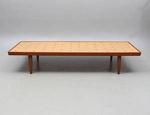 DAGBÄDD, teak, 1900-talets andra hälft.