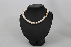 HALSBAND, sötvattenspärlor, magnetlås i förgyllt silver.