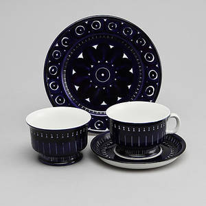  TESERVIS VALENCIA, 13 delar, porslin. Ulla Procopé för Arabia.