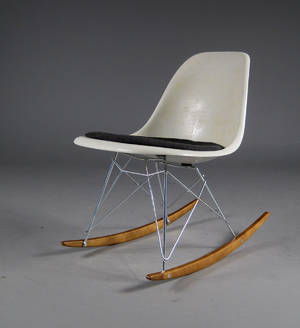 Charles Eames. Gyngestol, model Rocker
