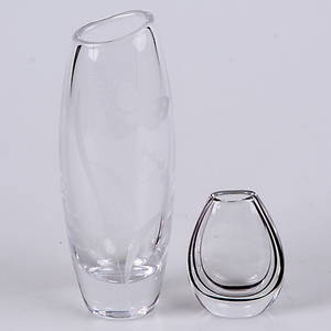  VASER, 2 st. Vicke Lindstrand, Kosta, signerade.