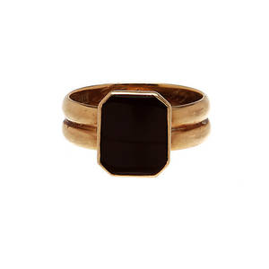  RING, 18k guld samt Karneol. Vikt 8 gram.